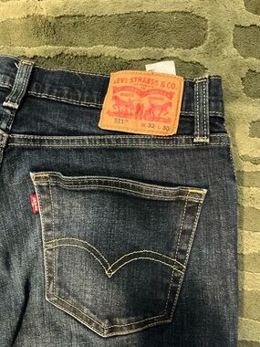 Men Levi's 511 dark indigo denim jeans
